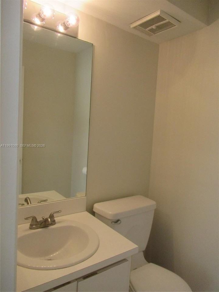 6825 Sw 45th Ln #12 - Photo 7 of 15