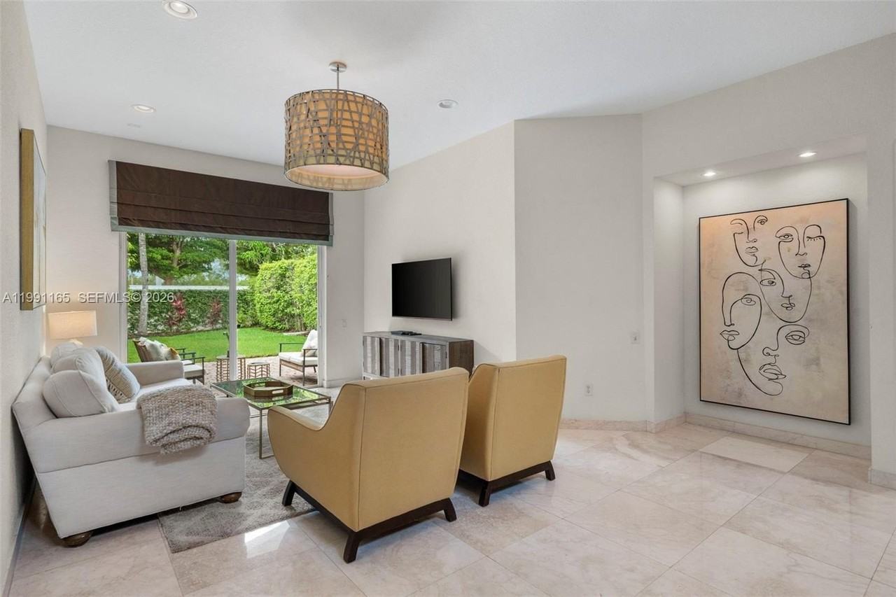 896 Spinnaker Dr W #896 - Photo 5 of 41