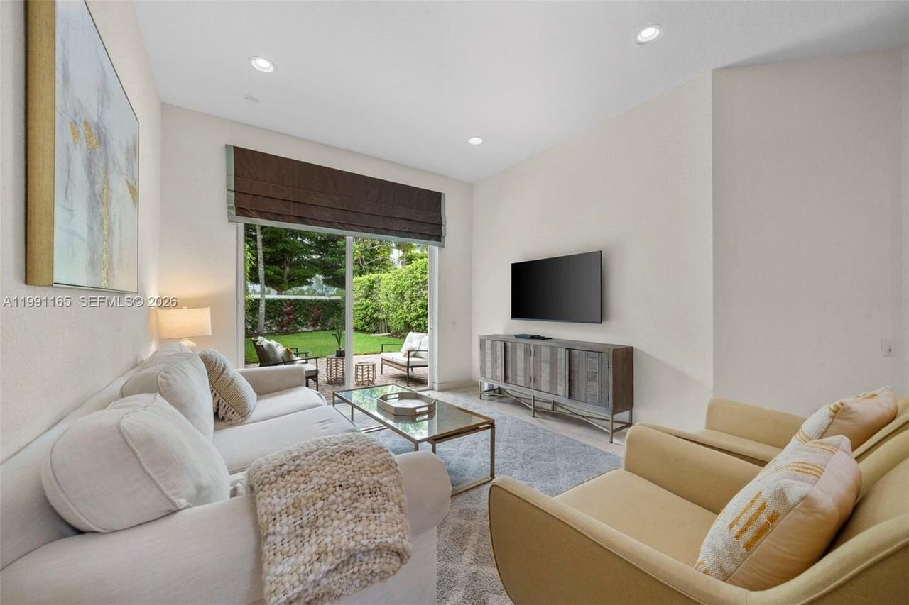 896 Spinnaker Dr W #896 - Photo 6 of 41