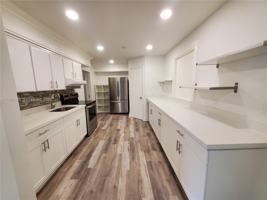 featured image of 126 Nw 8th Ave #1