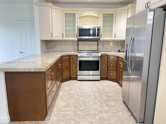 631 W 50th St #631 - Photo 7 of 38