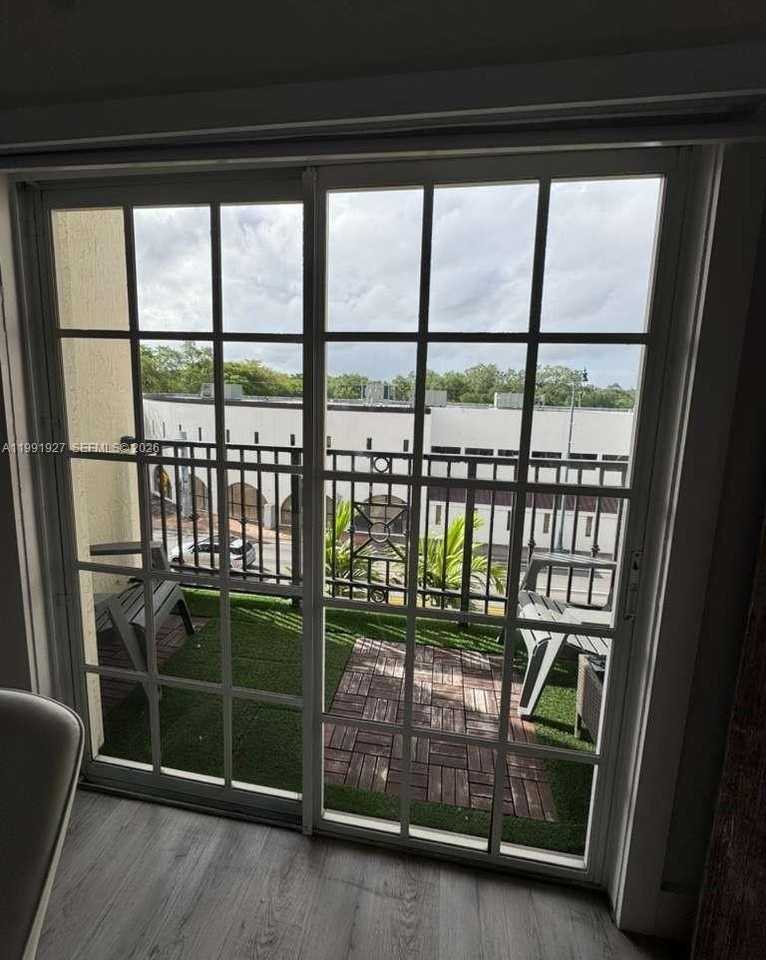 5271 Sw 8th St #305 - Photo 7 of 15