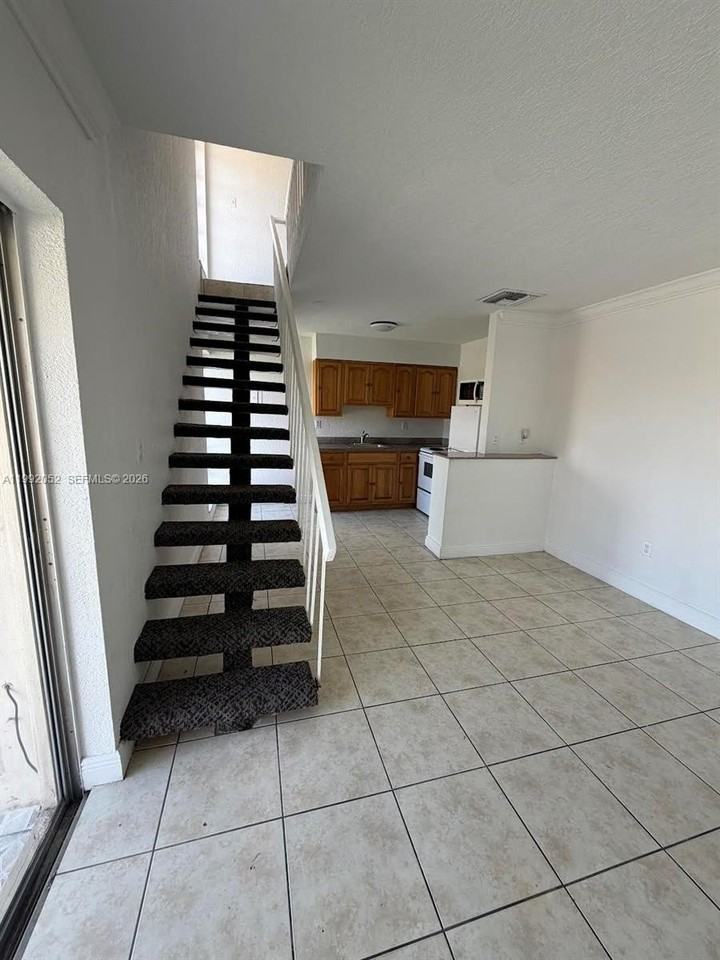 3901 Sw 109th Ave #8 - Photo 3 of 7