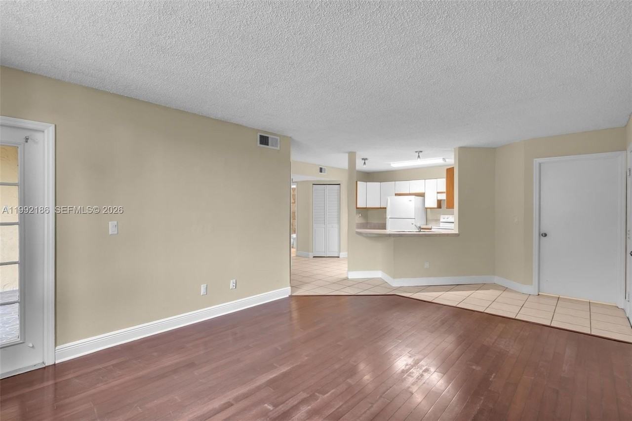 4035 W Mcnab Rd #F101 - Photo 6 of 25