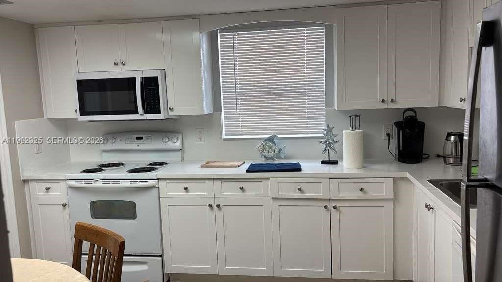 1120 Ne 24th Ave #2 - Photo 5 of 26