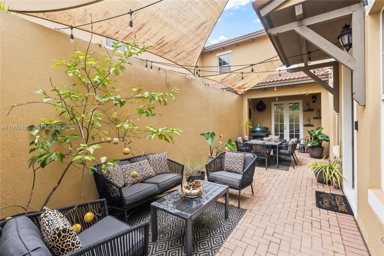 14721 Sw 13th St #0 - Photo 2 of 30