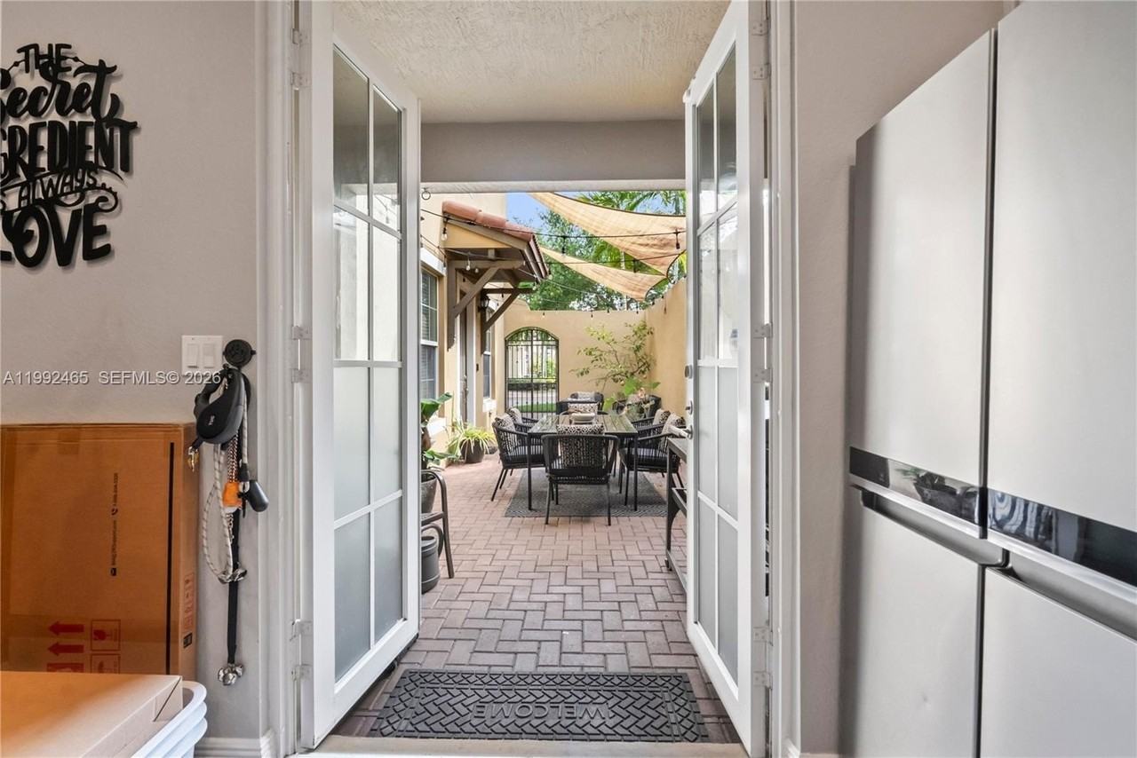 14721 Sw 13th St #0 - Photo 3 of 30