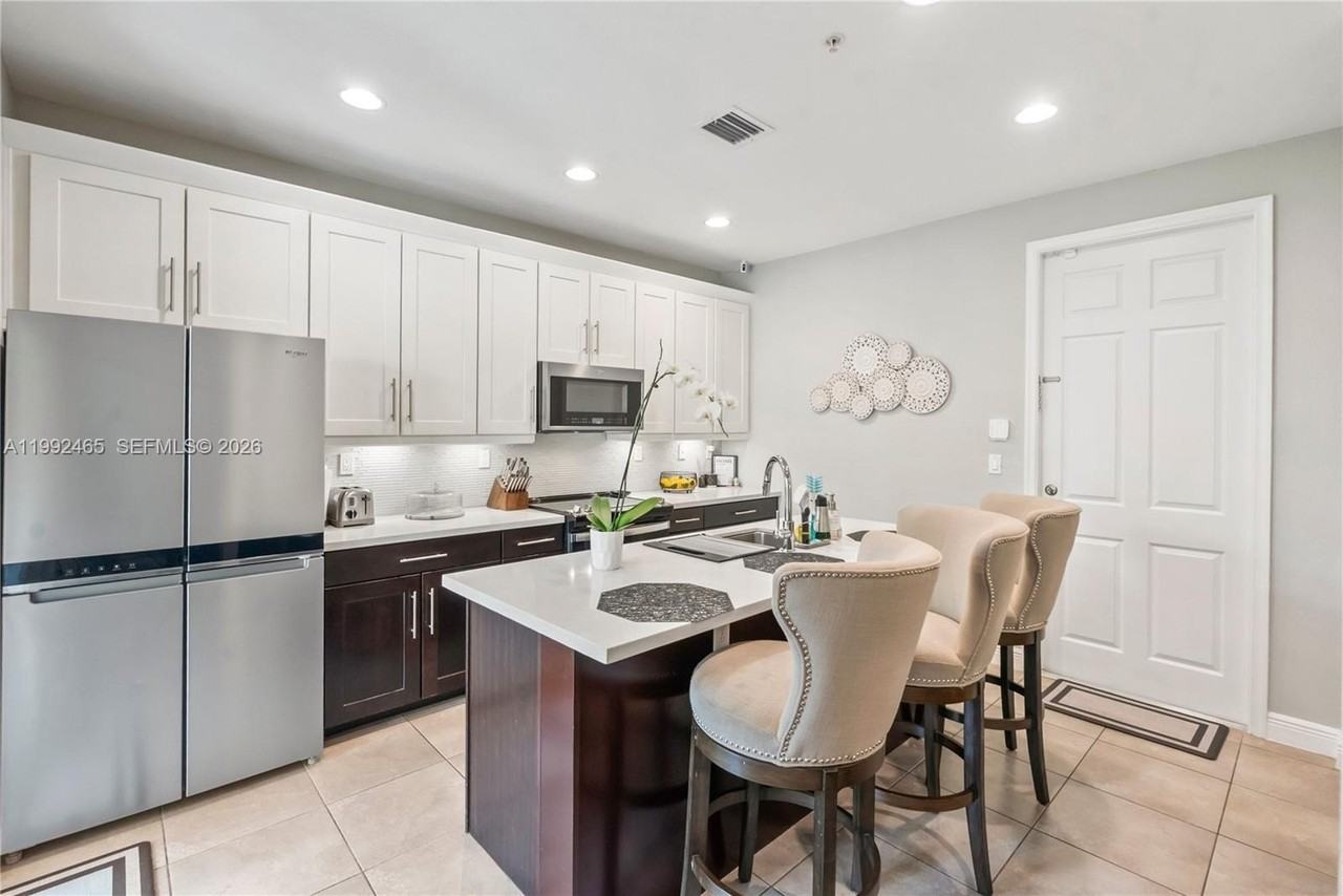 14721 Sw 13th St #0 - Photo 6 of 30