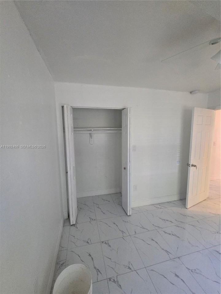 6231 Ne 1st Ave #2 - Photo 4 of 19