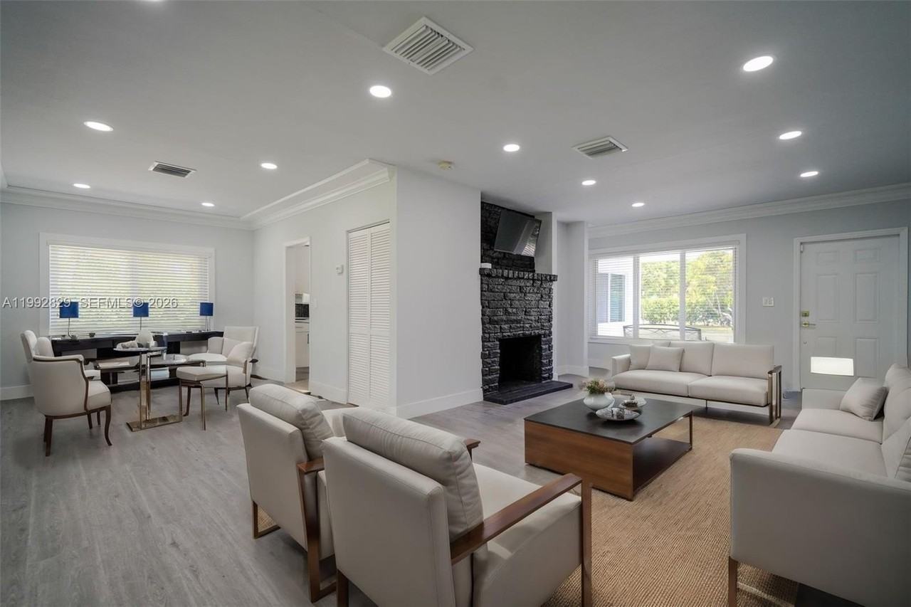 8390 Sw 64th St - Photo 3 of 22