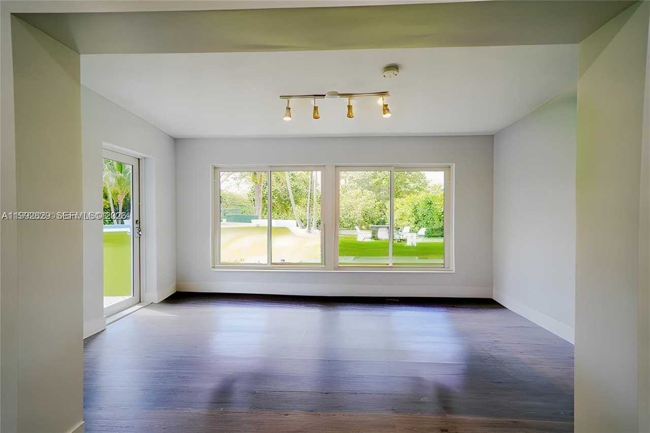 8390 Sw 64th St - Photo 5 of 22