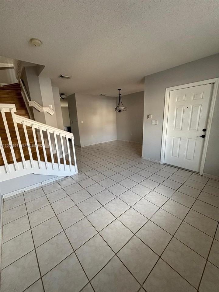 6272 Sw 139th Ave #6272 - Photo 2 of 41