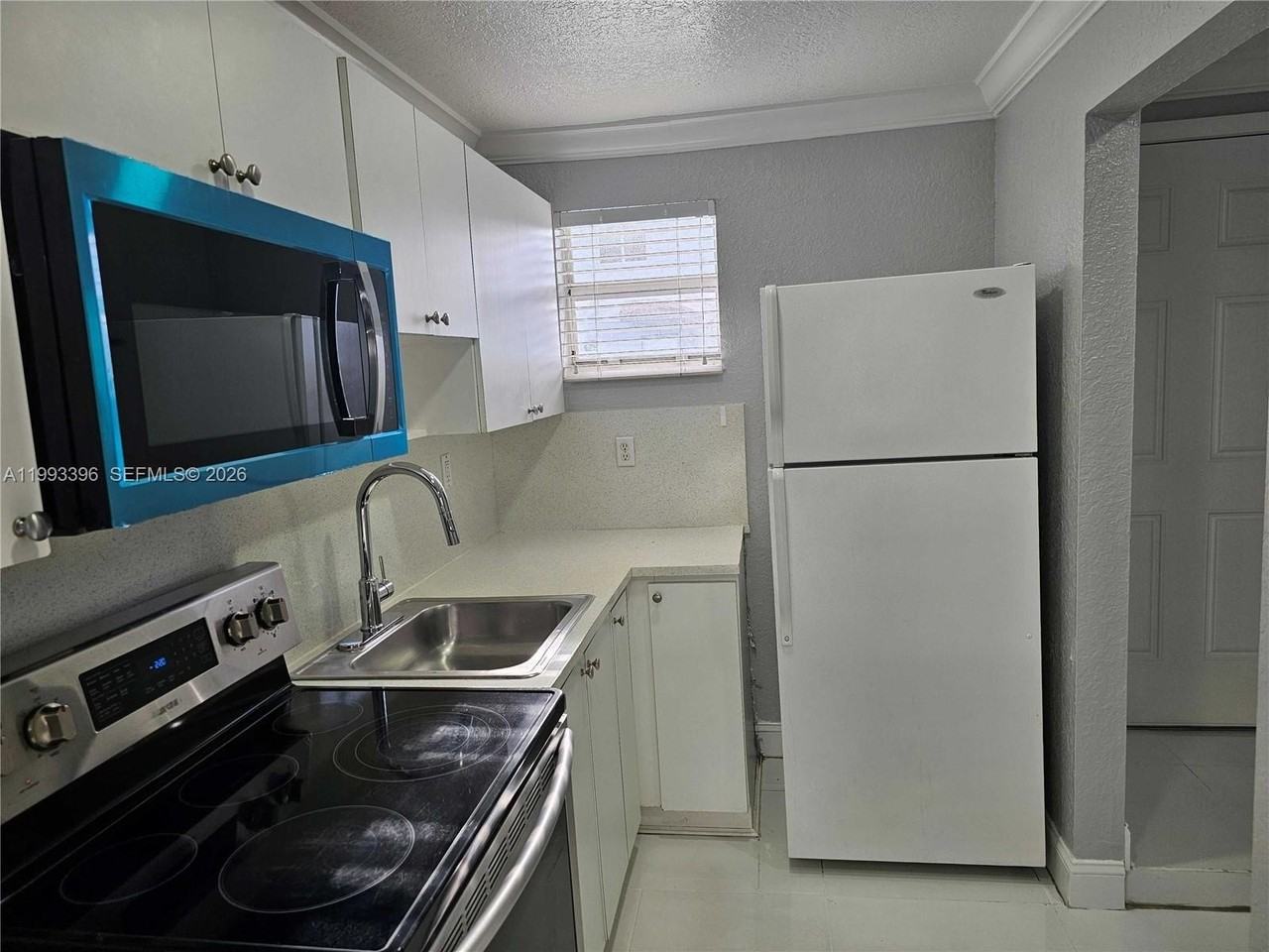 8027 Nw 8th St #17 - Photo 6 of 24