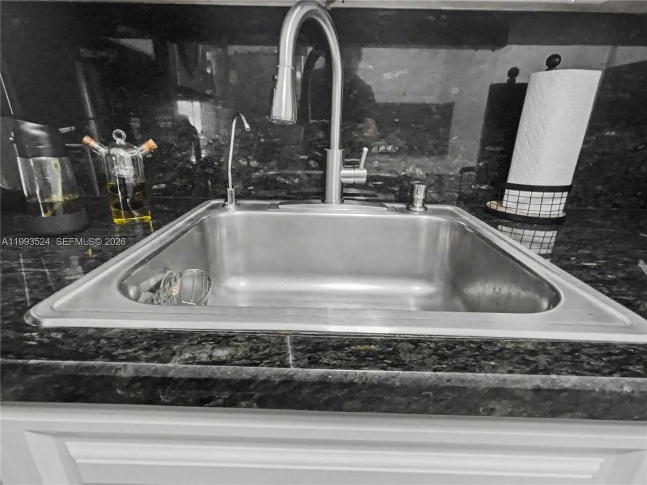 2270 Ne 68th St #1901 - Photo 4 of 27