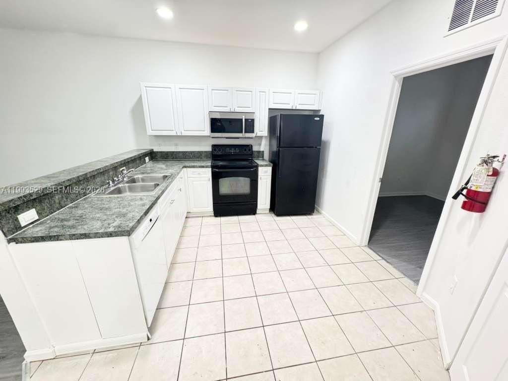 1953 Freeport Ln #1953 - Photo 4 of 11