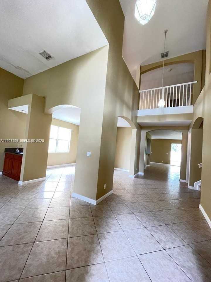 19183 N Hibiscus St #19183 - Photo 6 of 29