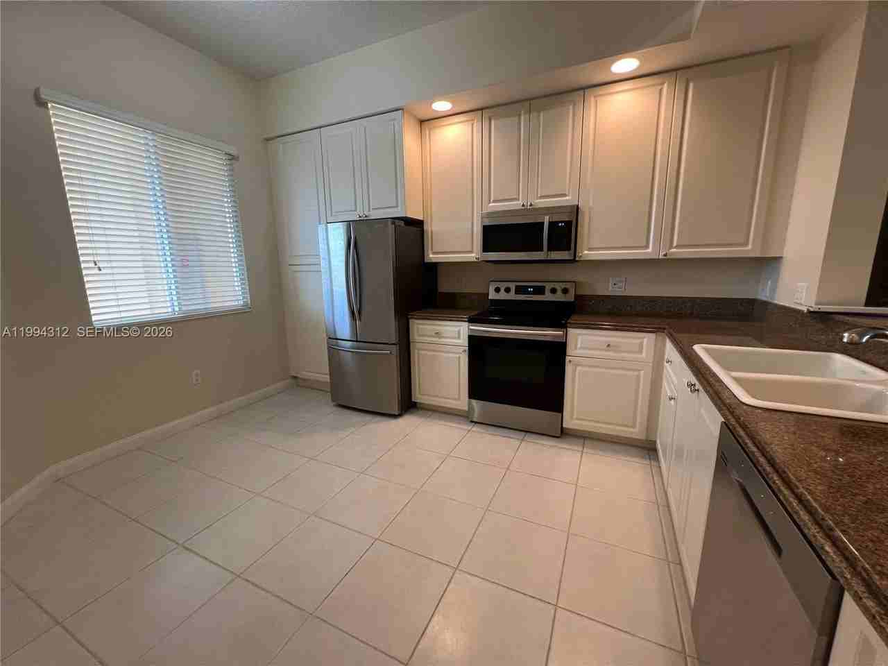 5 Harbour Isle Dr E #306 - Photo 7 of 38