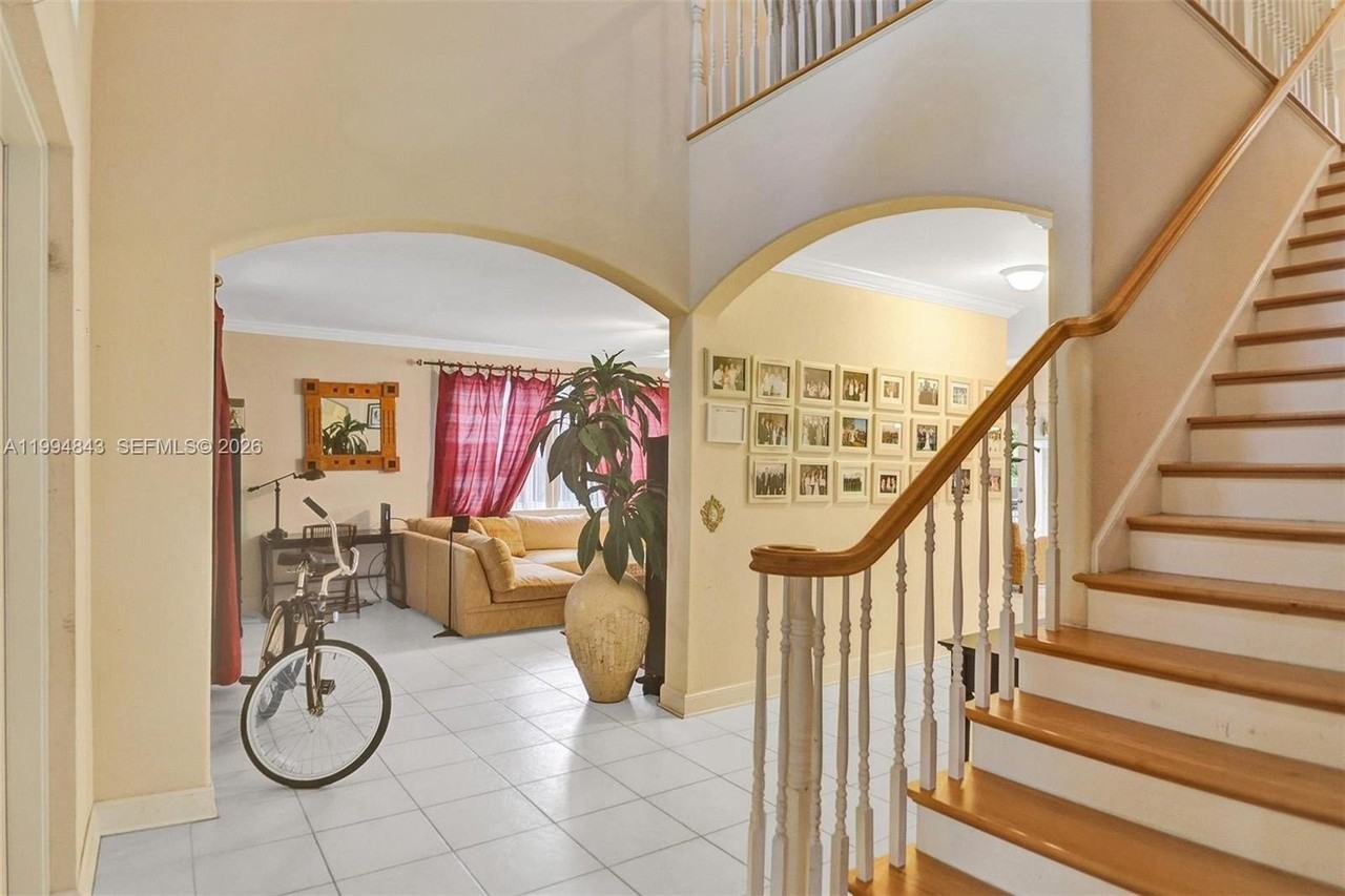 1451 Sw 52nd Way - Photo 5 of 22