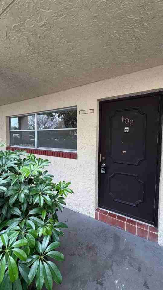 8604 Nw 35th St #102 - Photo 2 of 10