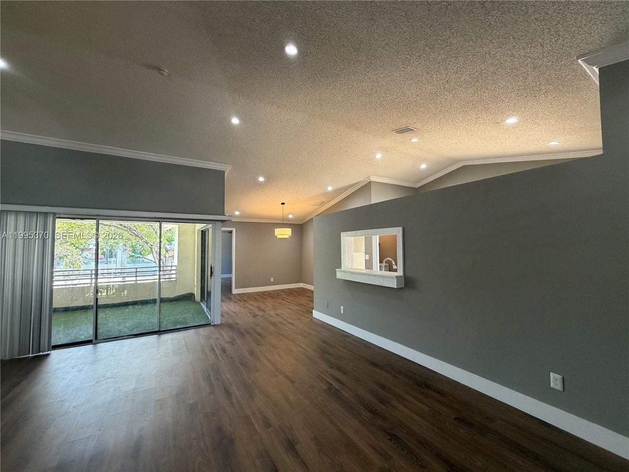 323 Ives Dairy Rd #343-05 - Photo 5 of 22