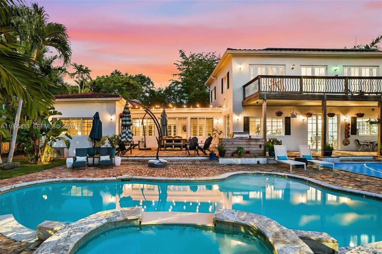 9636 Ne 5th Avenue Rd - Photo 3 of 50