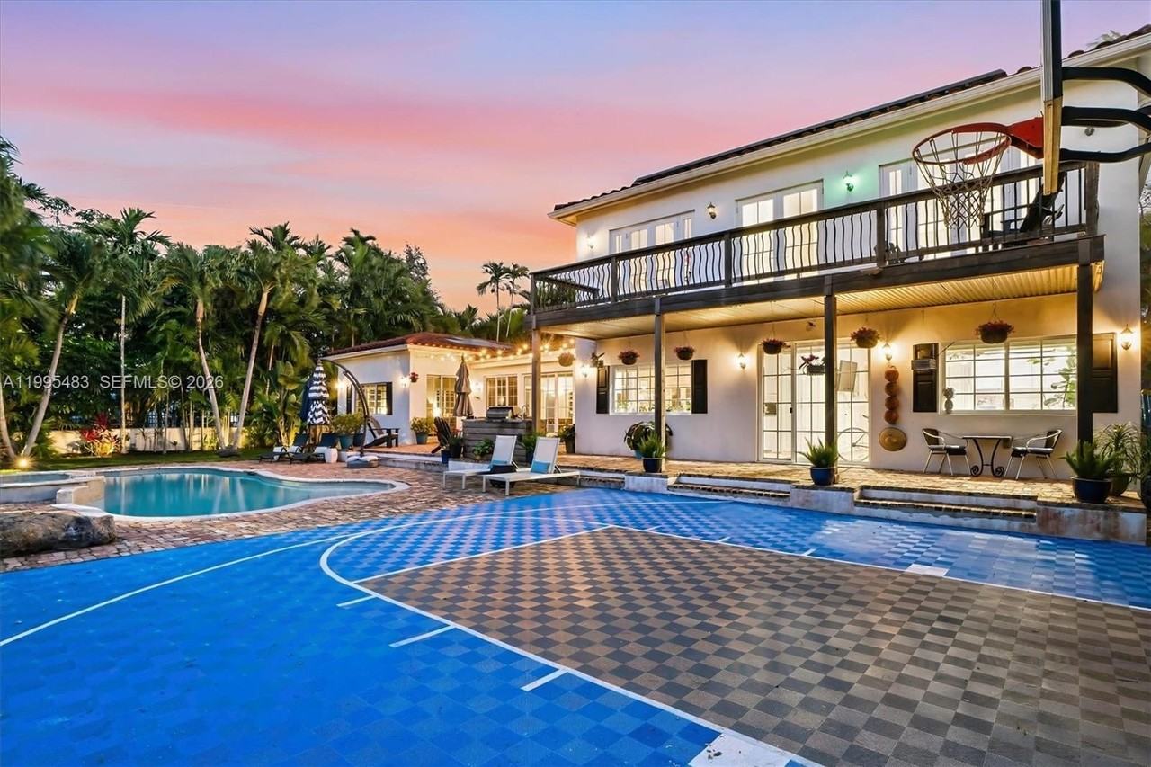 9636 Ne 5th Avenue Rd - Photo 5 of 50