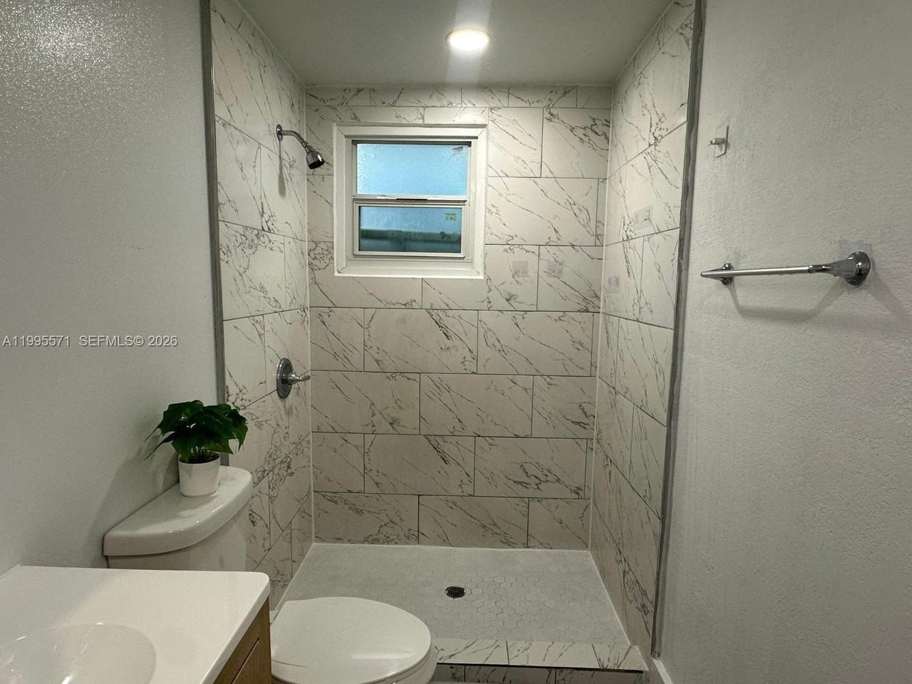 841 N 69th Ave #2 - Photo 7 of 12