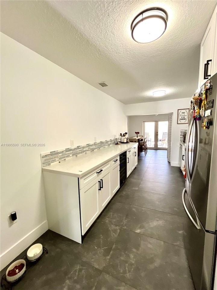 511 Sw 115th Ave - Photo 7 of 22