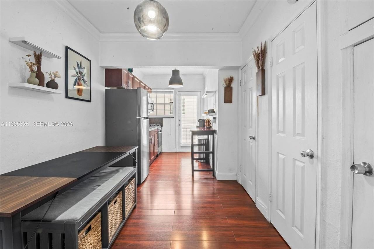 330 74th St #5 - Photo 4 of 10