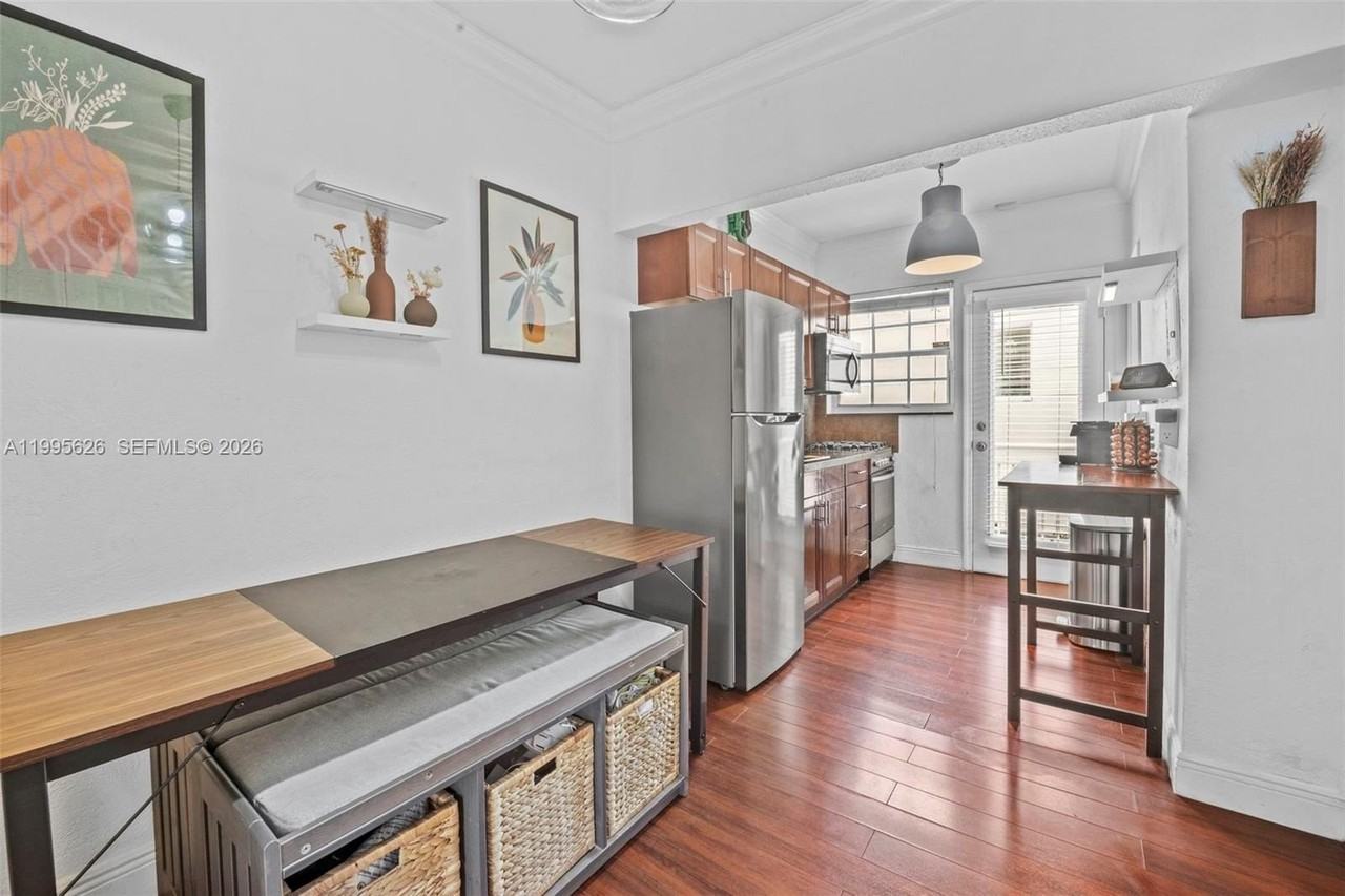 330 74th St #5 - Photo 5 of 10