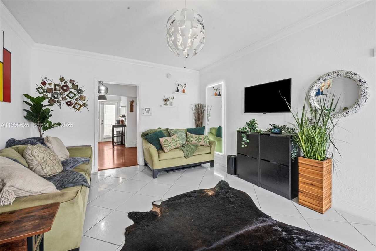 330 74th St #5 - Photo 6 of 10