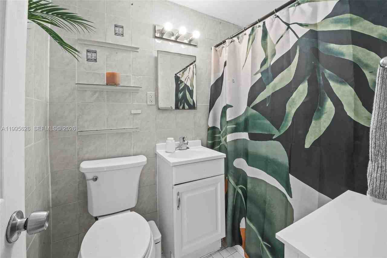 330 74th St #5 - Photo 7 of 10