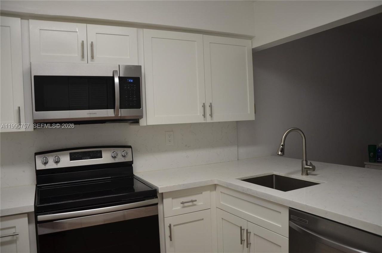 15431 Sw 81st Circle Ln #56 - Photo 5 of 22