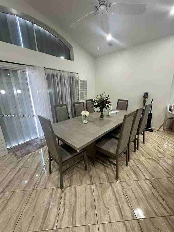 4938 Sw 33rd Way - Photo 6 of 15