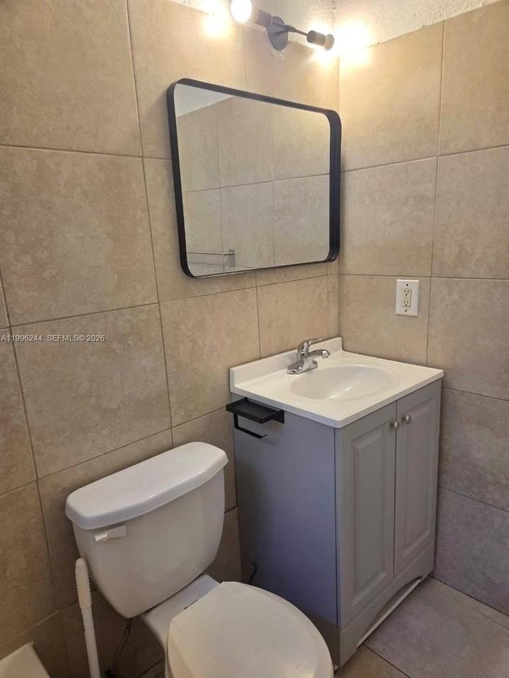 34 Sw 6th Ave #4 - Photo 6 of 15