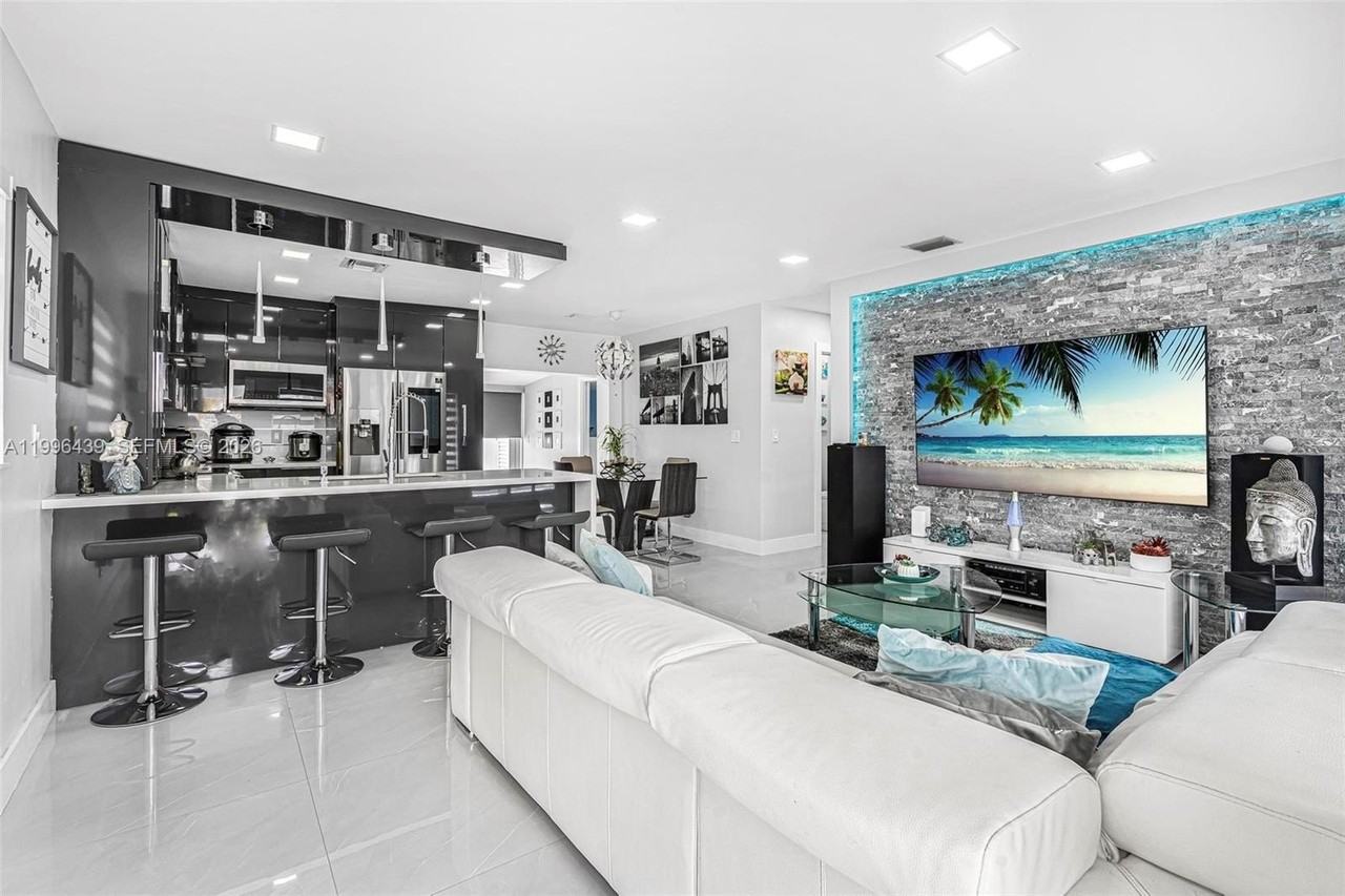 12001 Sw 176th Ter - Photo 5 of 30