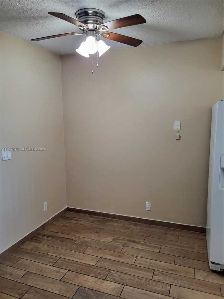 1611 Green Ln #3 - Photo 4 of 6