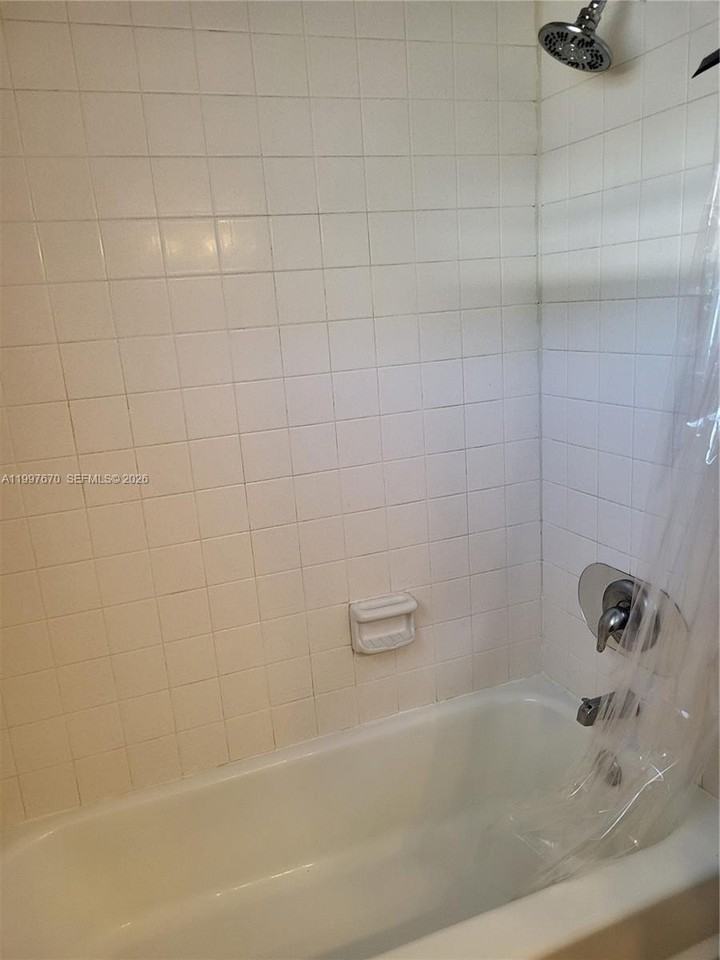 1611 Green Ln #3 - Photo 5 of 6