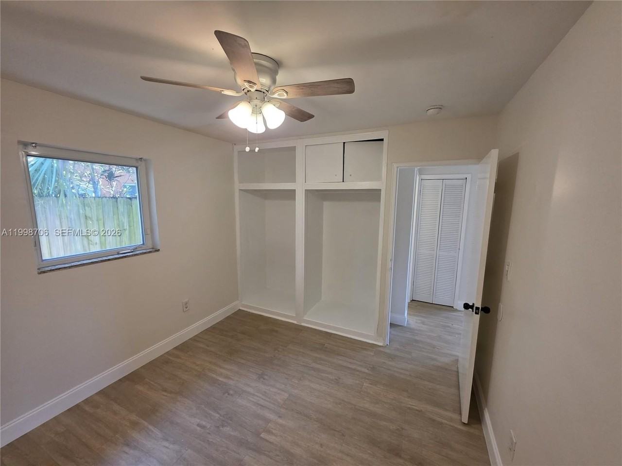 730 Nw 5th St #3 - Photo 2 of 9