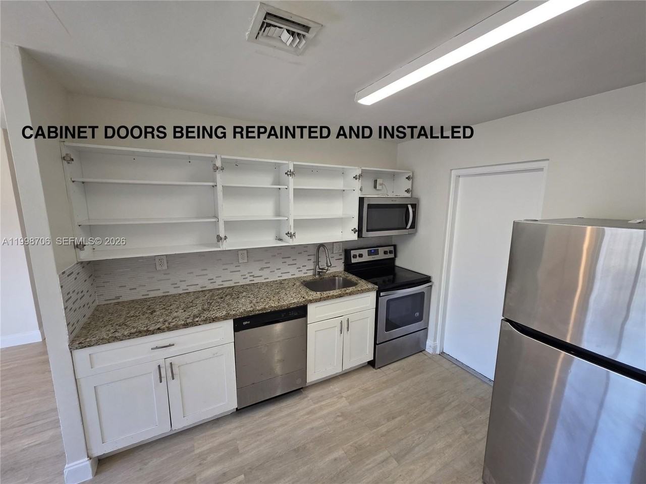 730 Nw 5th St #3 - Photo 3 of 9