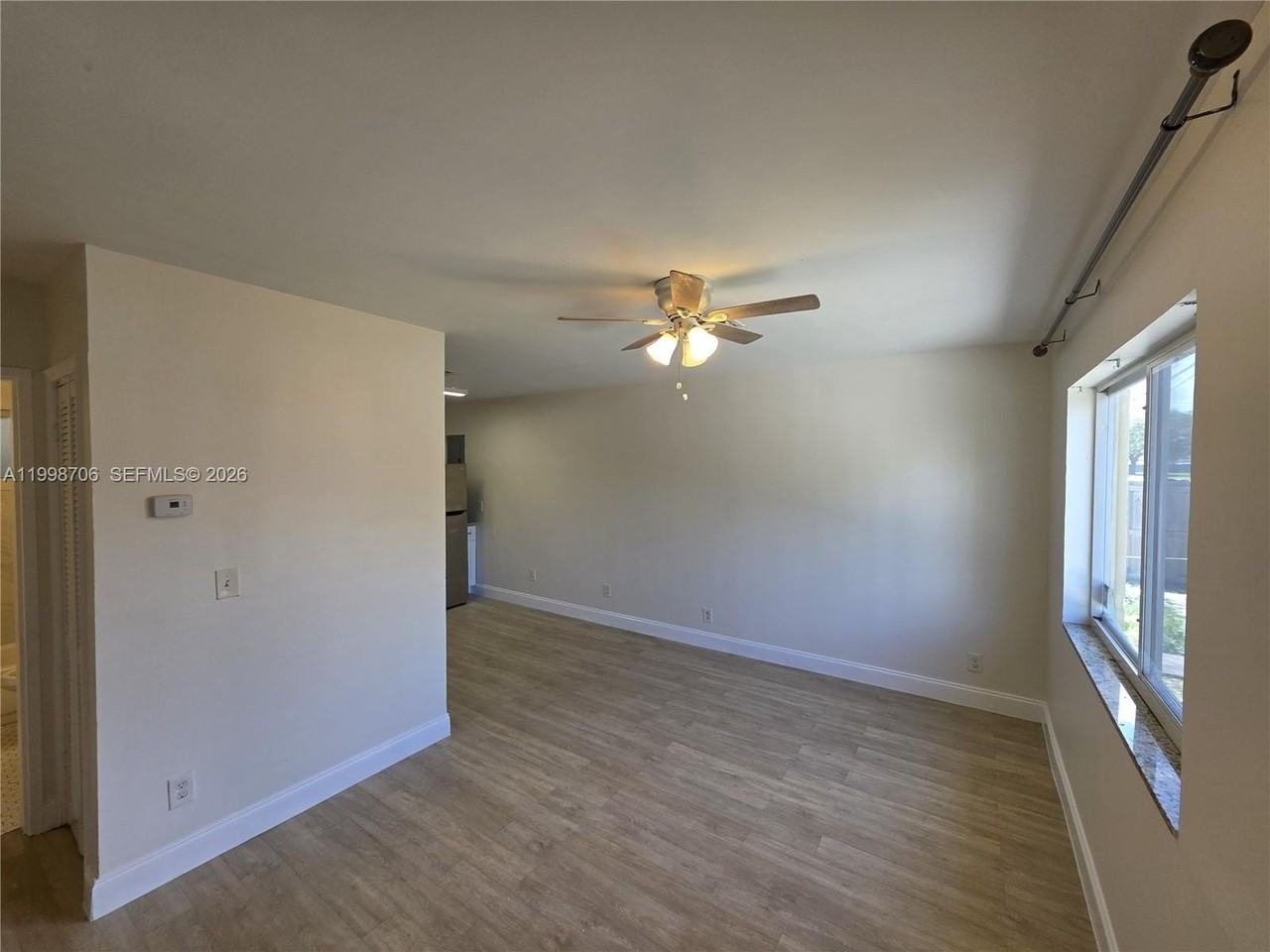 730 Nw 5th St #3 - Photo 6 of 9