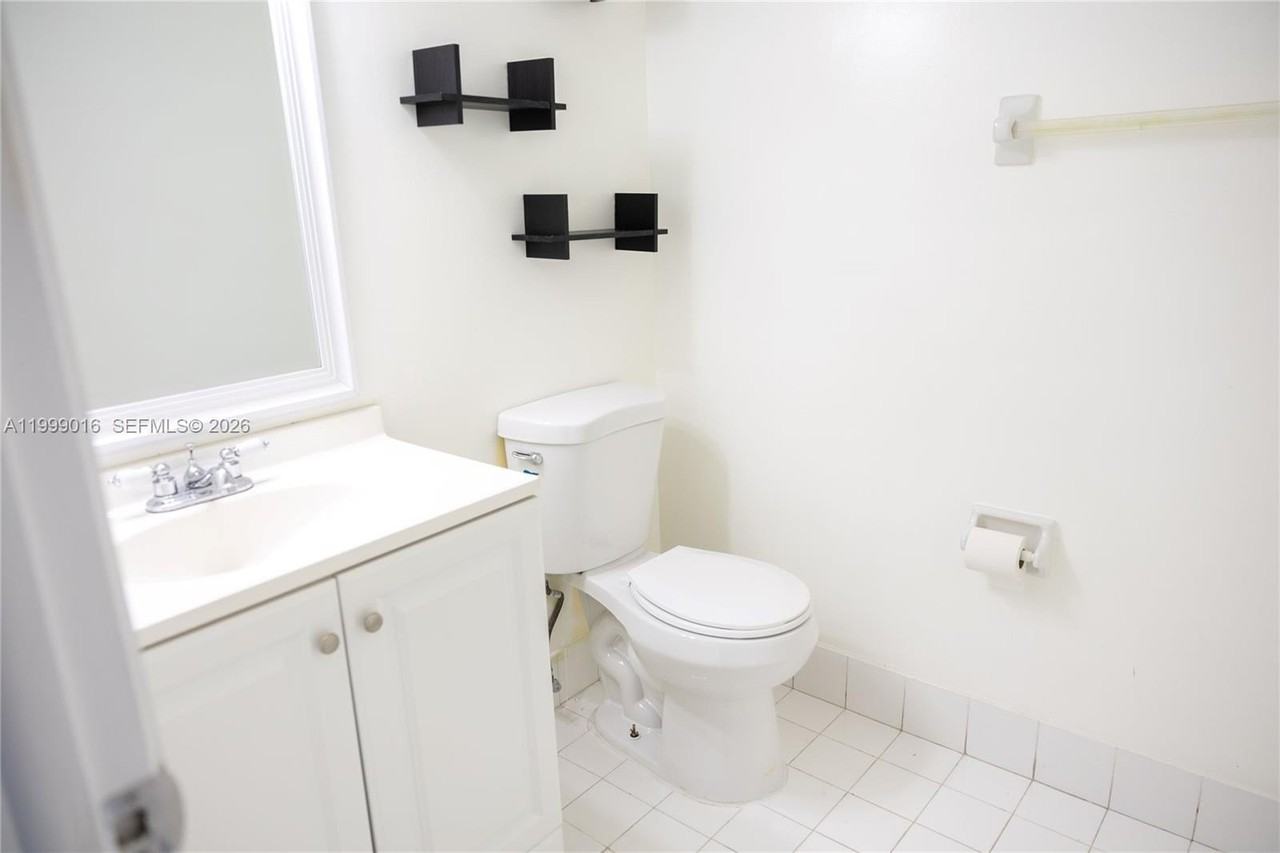 11830 Sw 19th Ln #186 - Photo 5 of 23