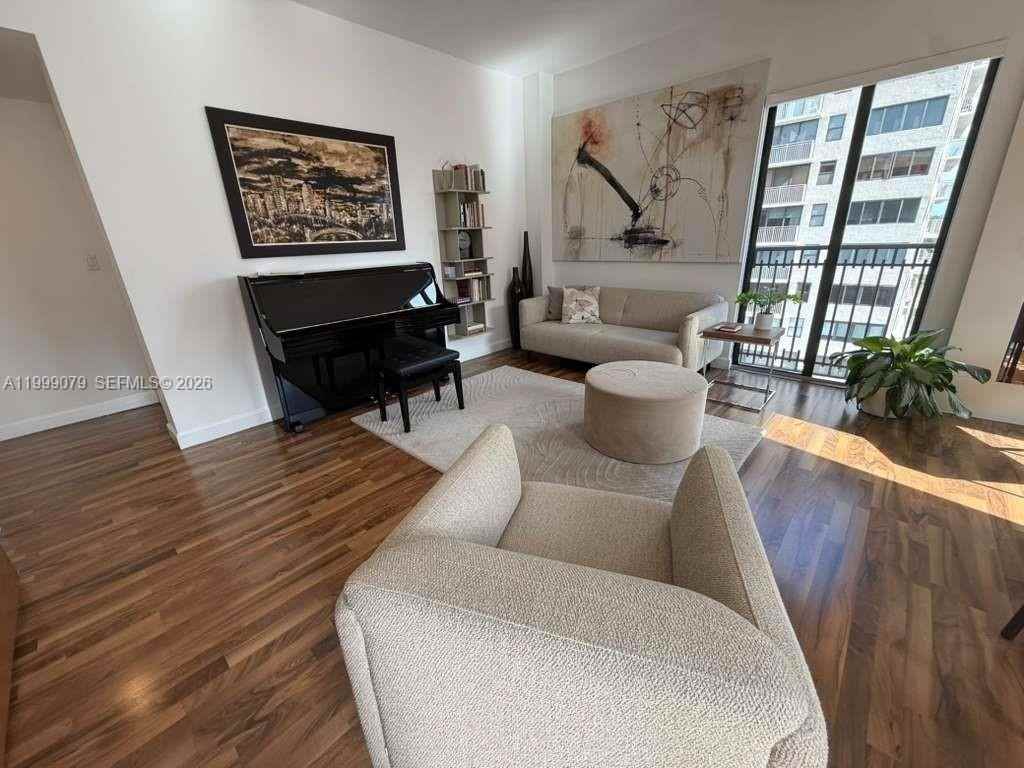 711 Biltmore Way #603 - Photo 4 of 12