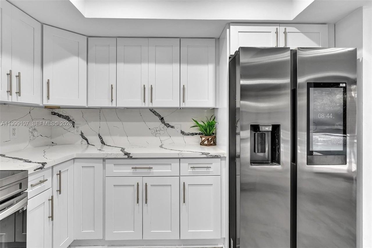 17532 Nw 61st Ct N - Photo 3 of 50