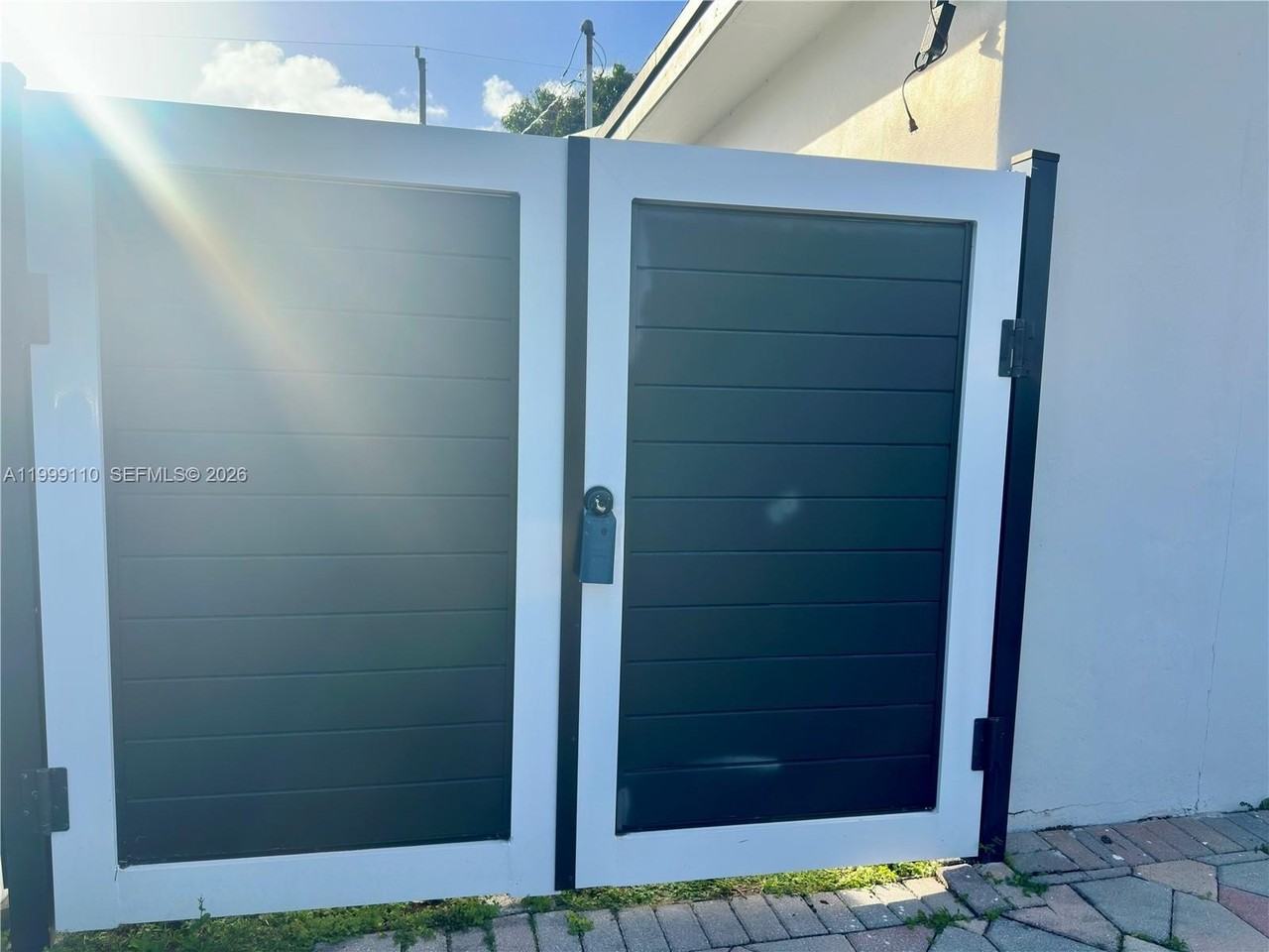 9292 Jamaica Dr #B - Photo 2 of 11