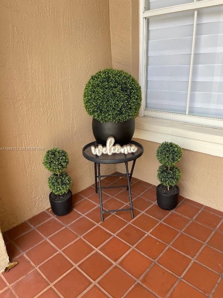 7690 S Southwood Cir - Photo 2 of 31