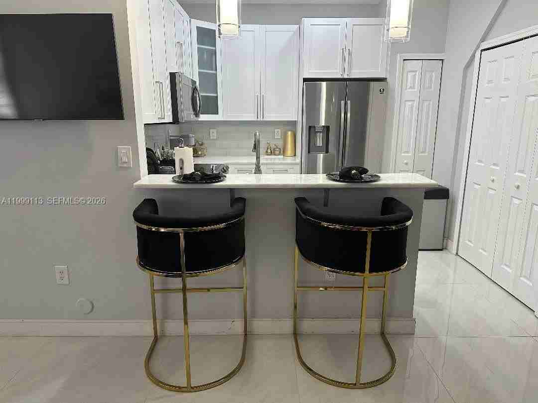 7690 S Southwood Cir - Photo 5 of 31