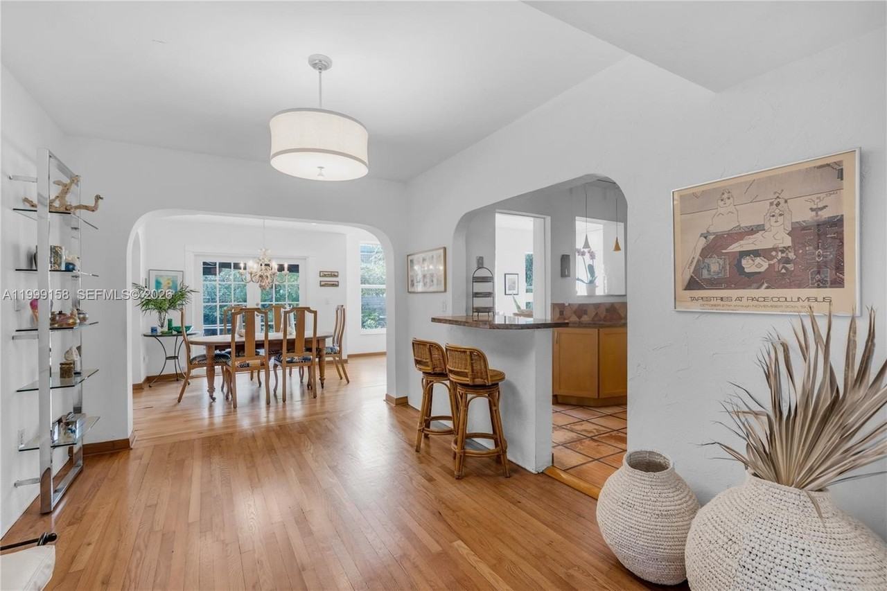 4072 Park Ave - Photo 7 of 30