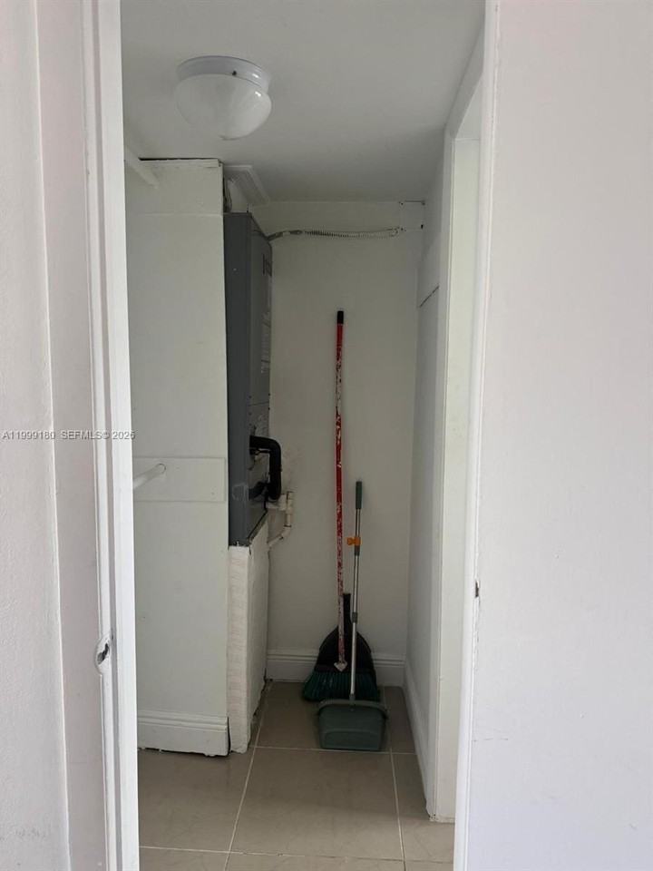 660 Ne 88th Ter #8 - Photo 2 of 7