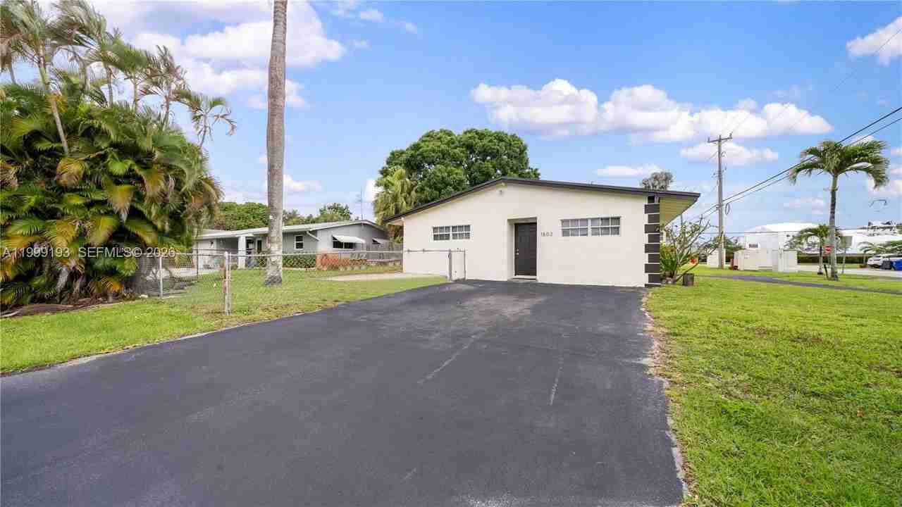 1501 Sw 21st St #1-2 - Photo 2 of 20